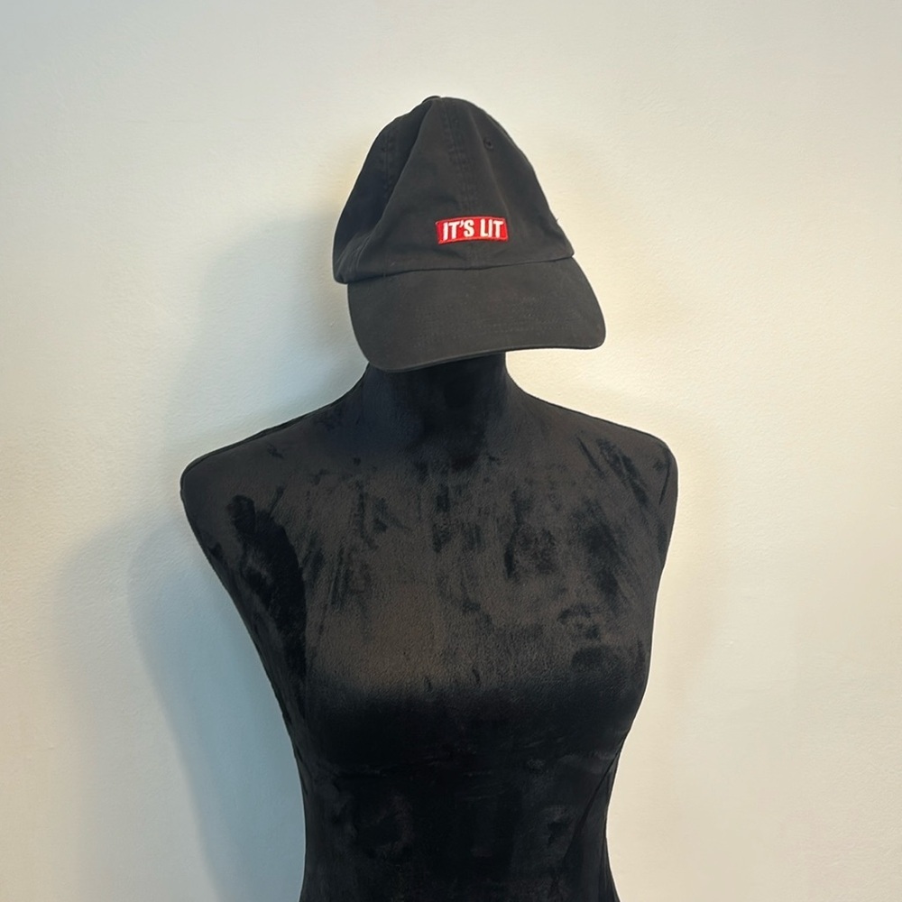 “ITS LIT” black dad hat vintage look. Party/ festival: DJ